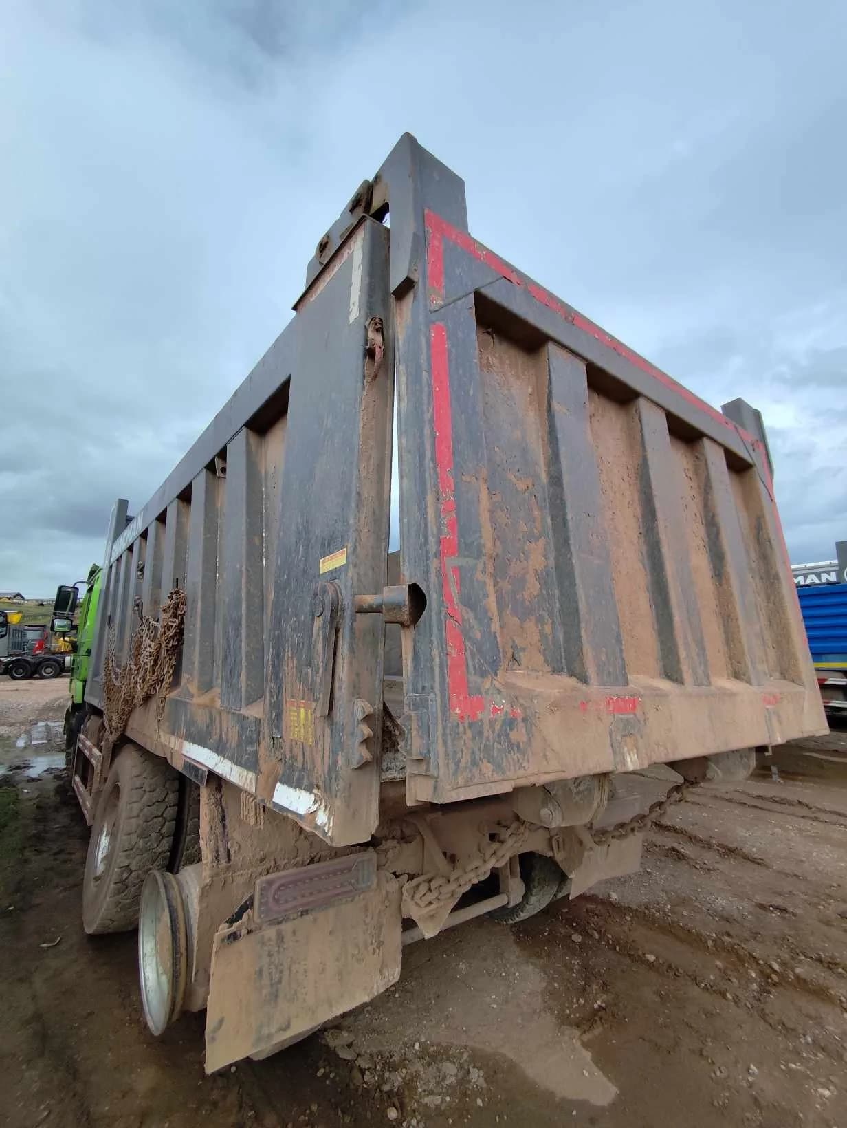 SHACMAN SX3258DR384