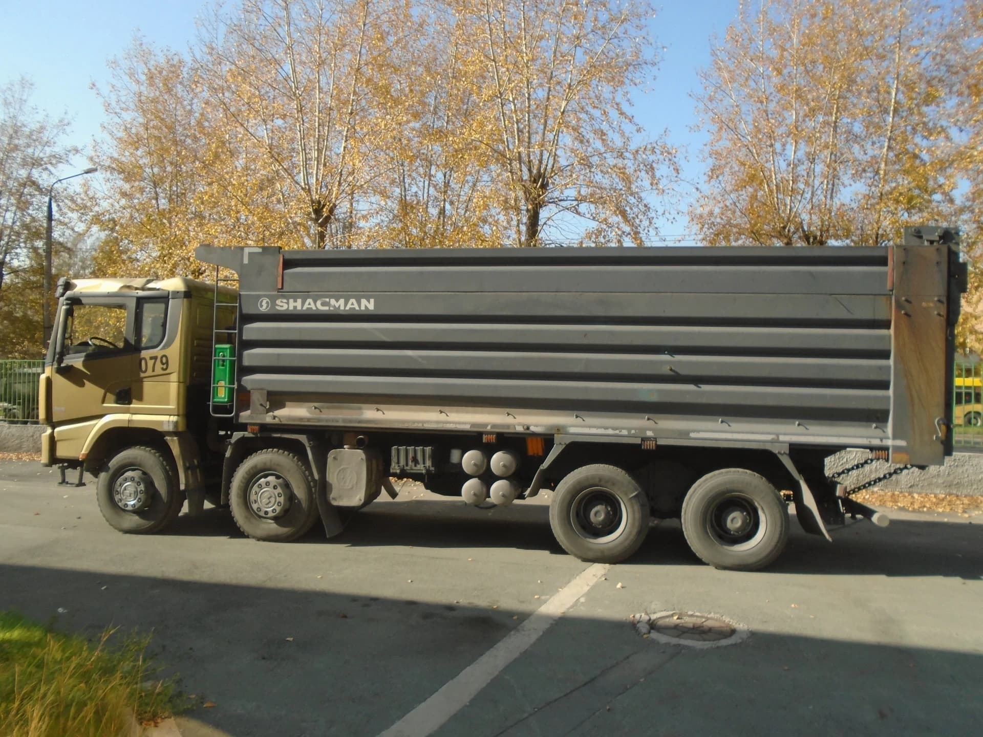 SHACMAN SX33186T366C