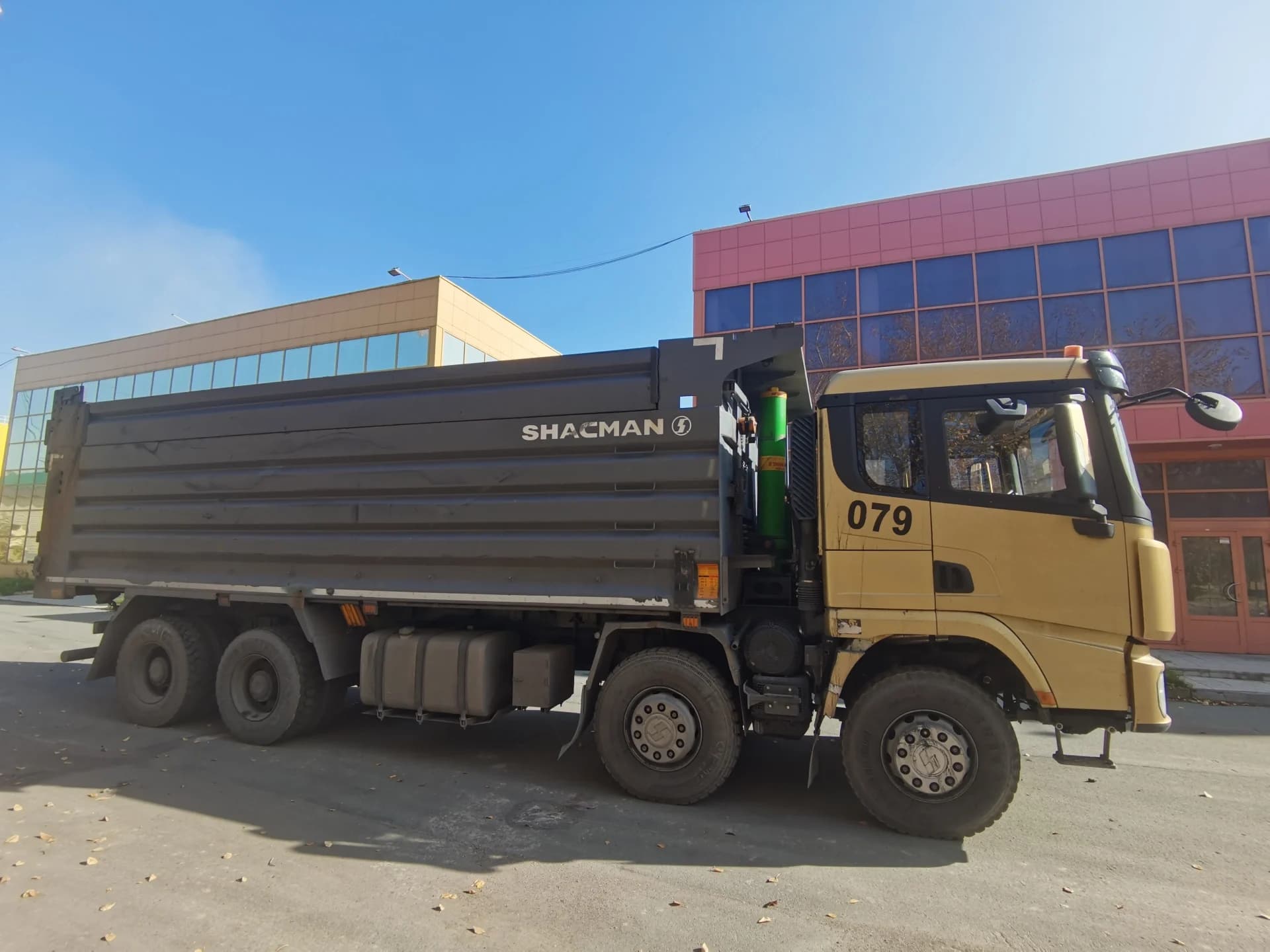 SHACMAN SX33186T366C
