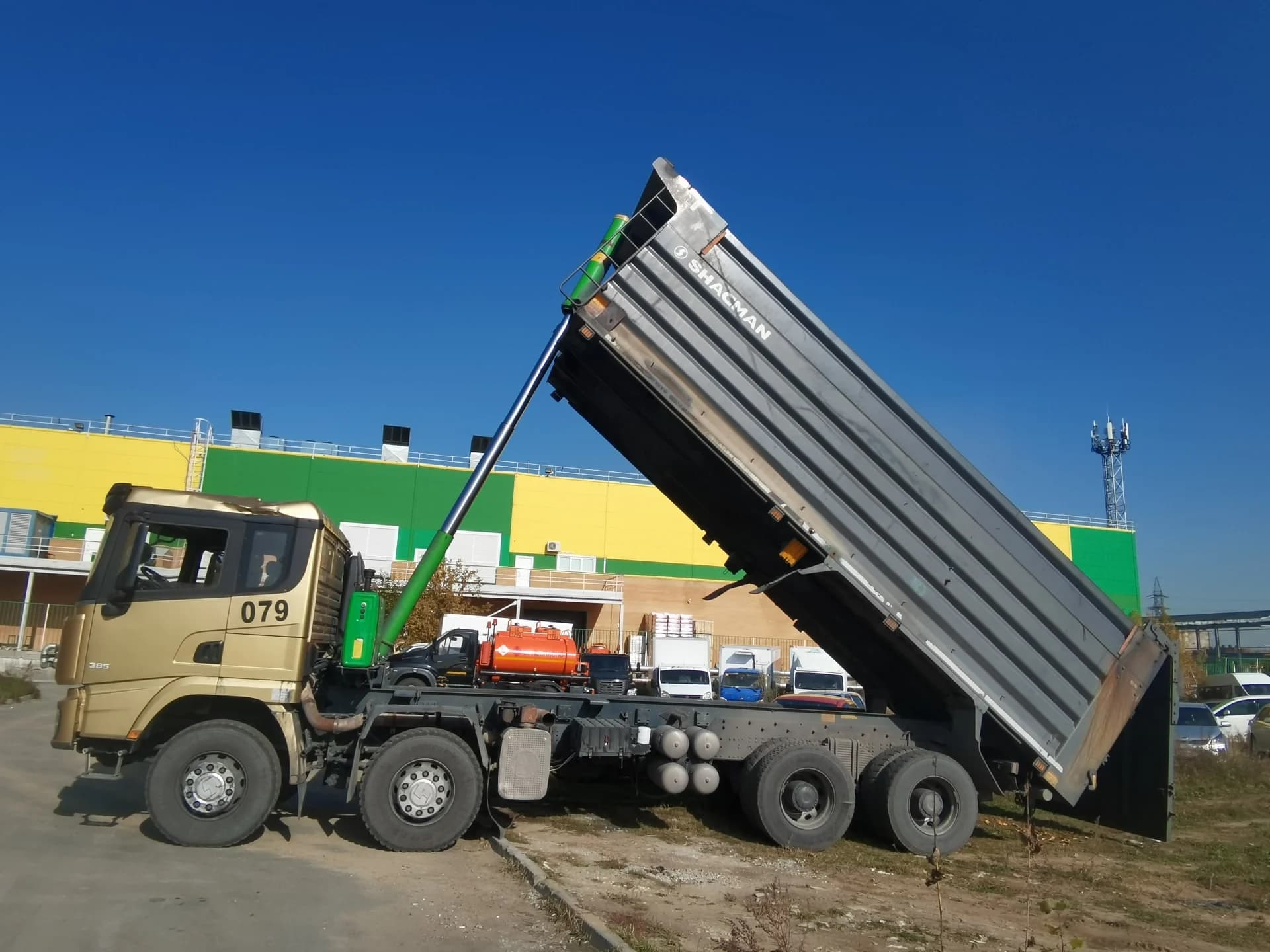 SHACMAN SX33186T366C