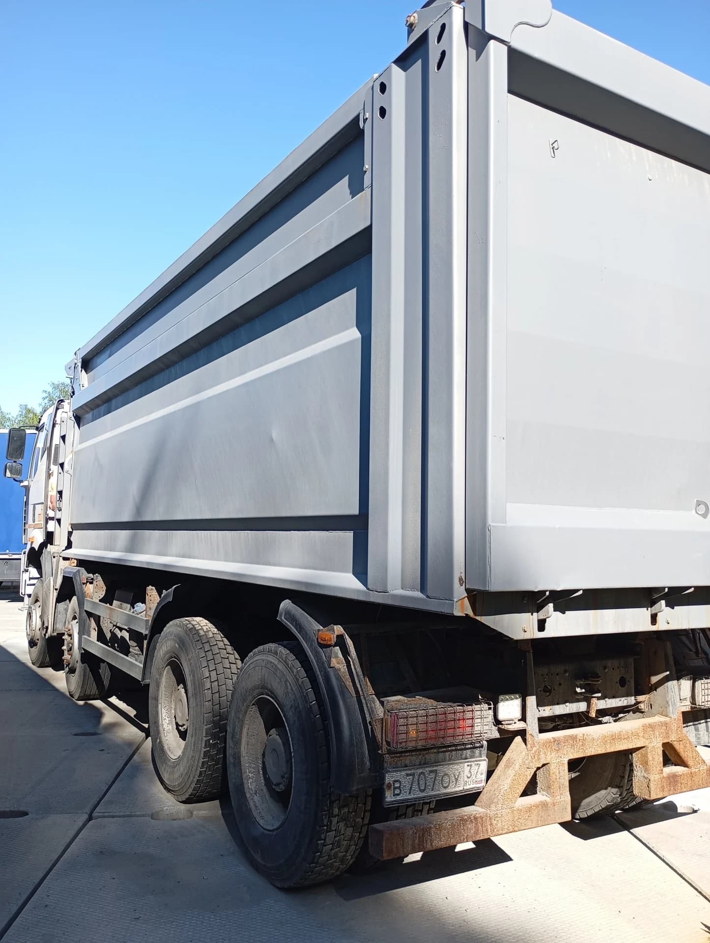 FAW J6