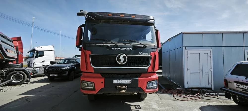 SHACMAN SX33186V366