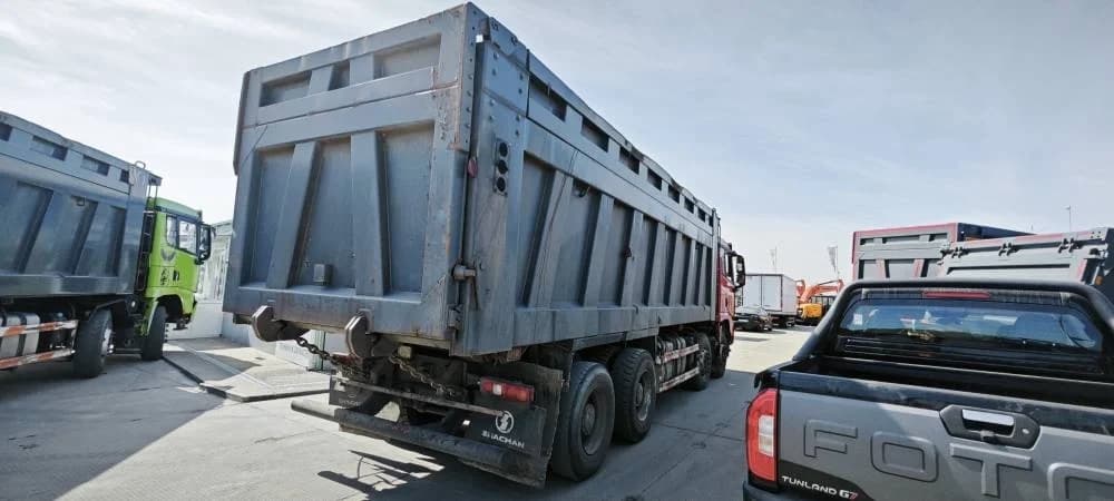 SHACMAN SX33186V366
