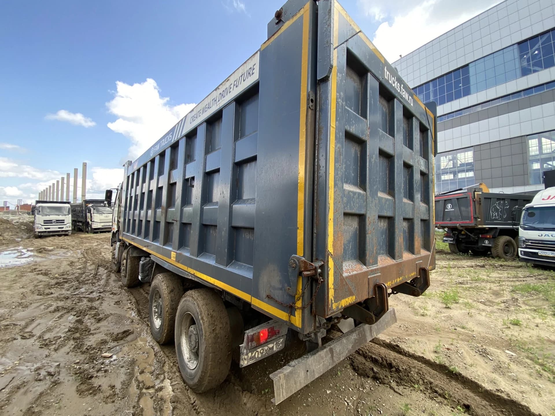 FAW J6