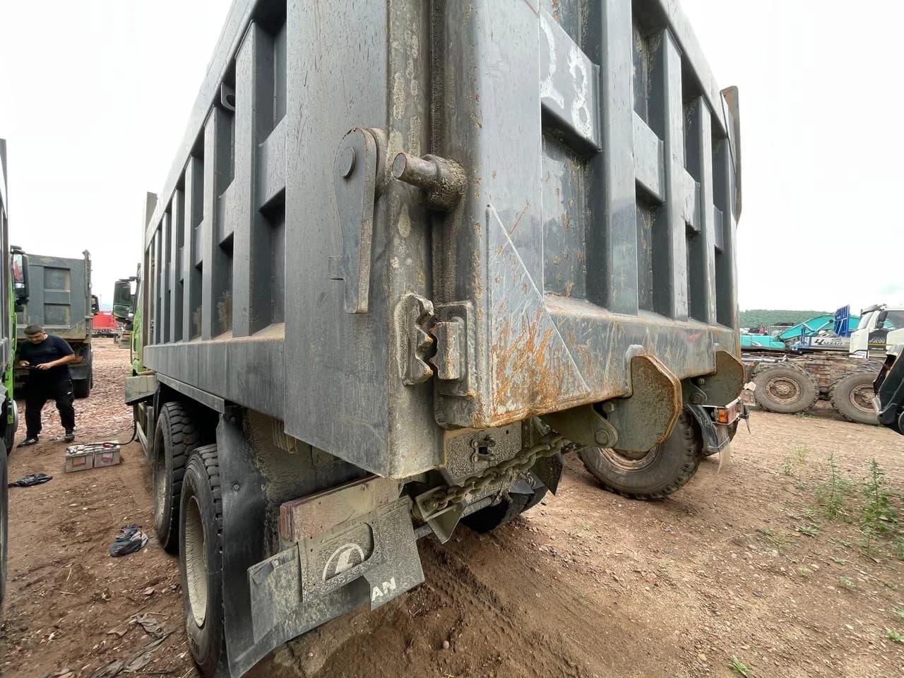 SHACMAN SX32586T384C