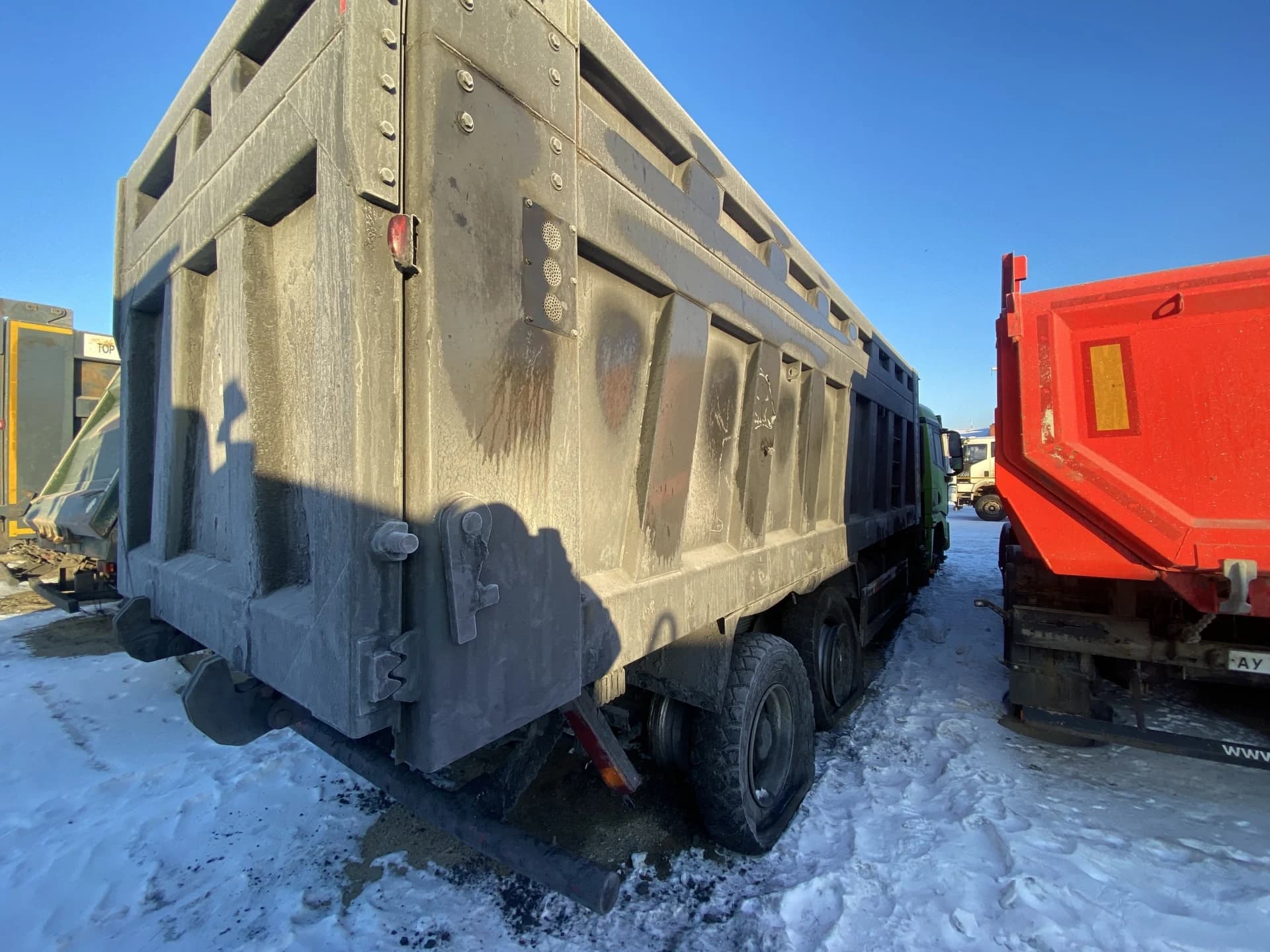 SHACMAN SX33186V366