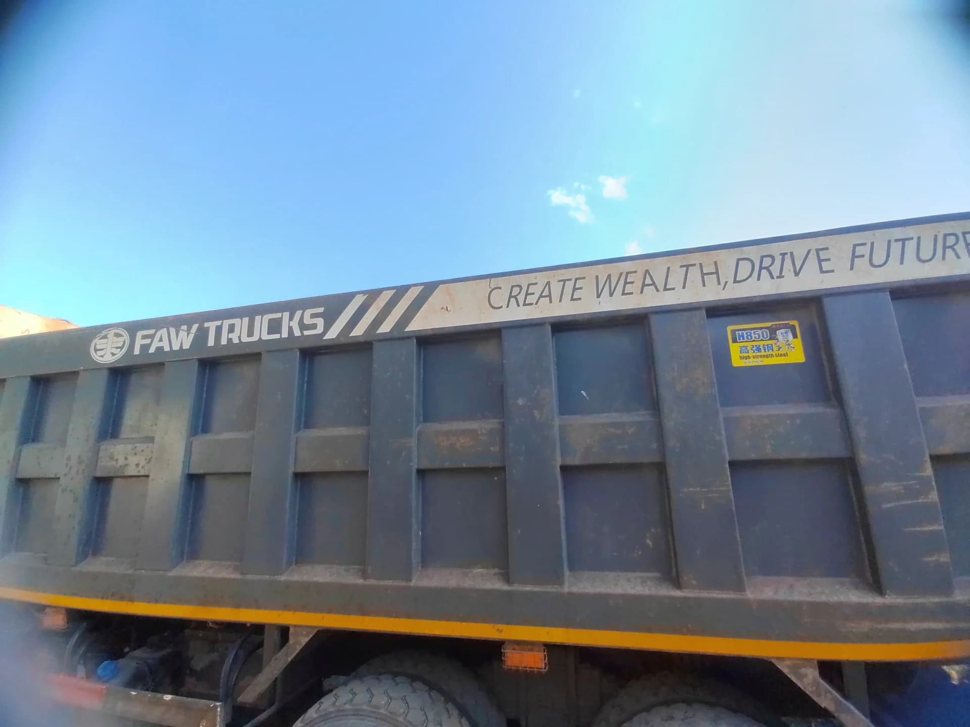 FAW J6