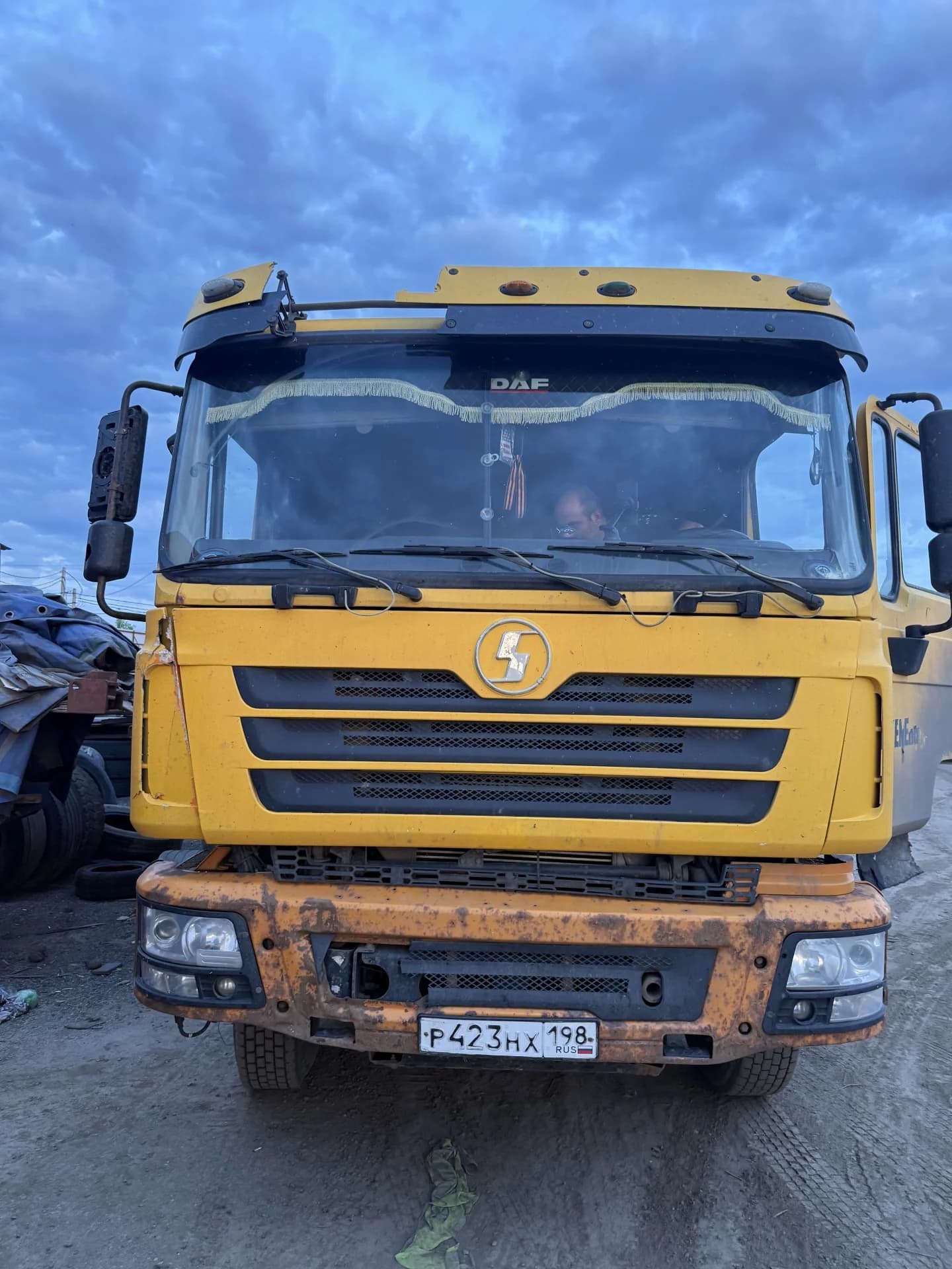 SHACMAN SX3256DT384