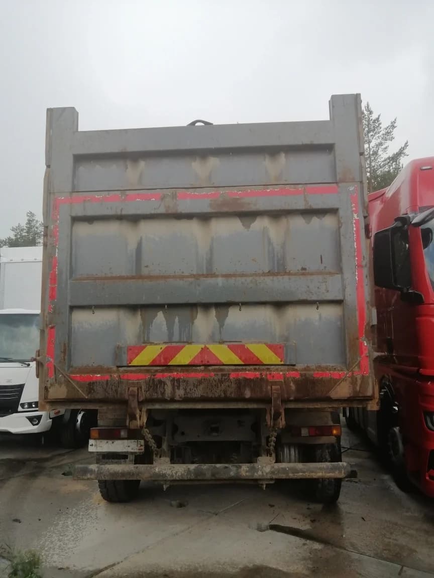 SHACMAN SX33186T366C