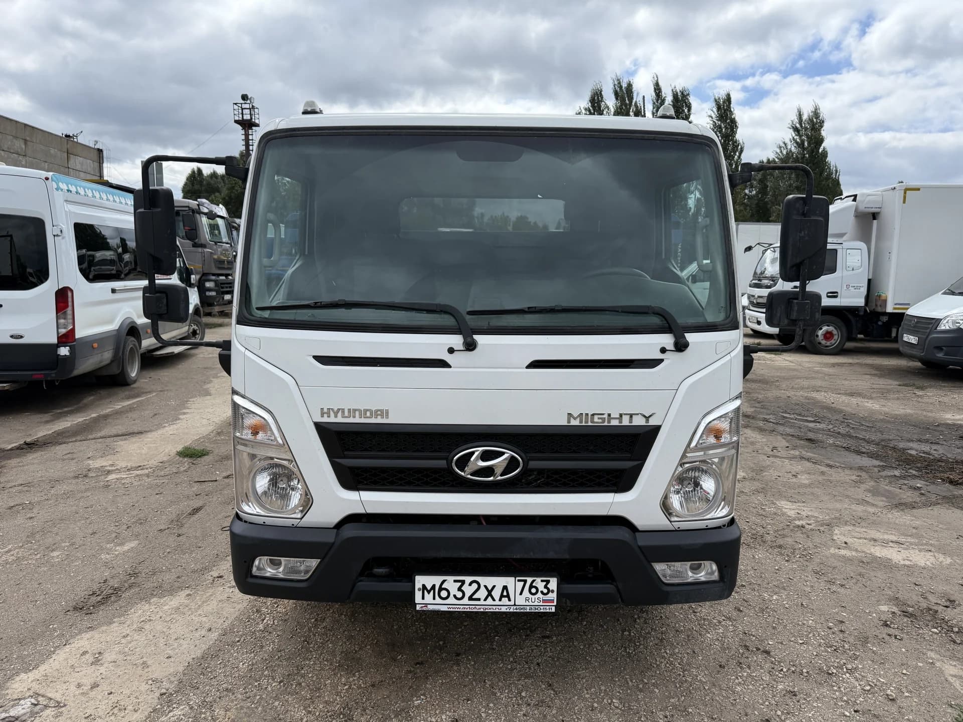 Hyundai Mighty EX8