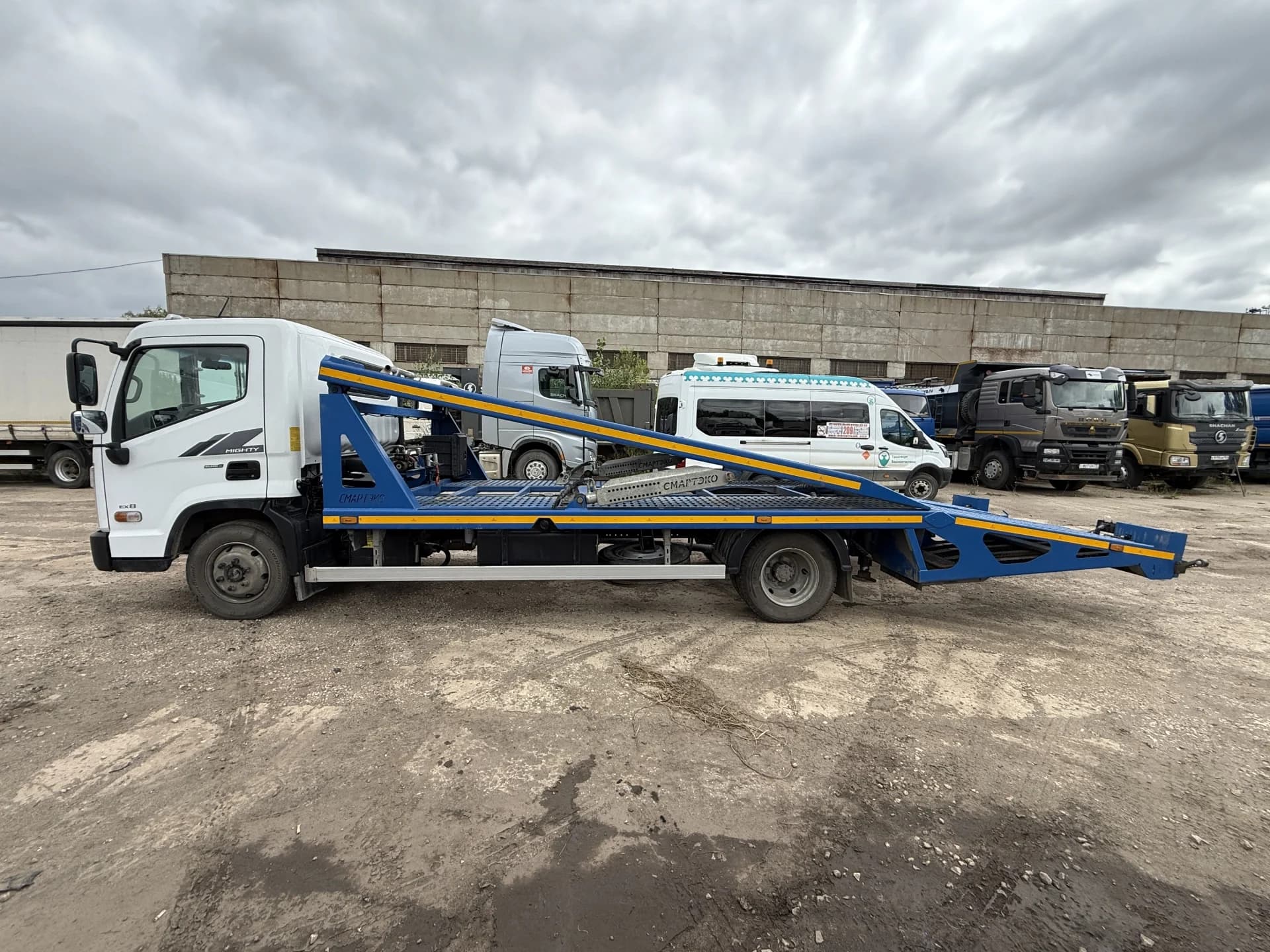 Hyundai Mighty EX8