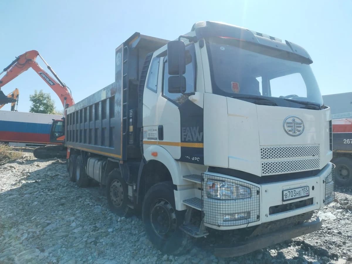 FAW J6