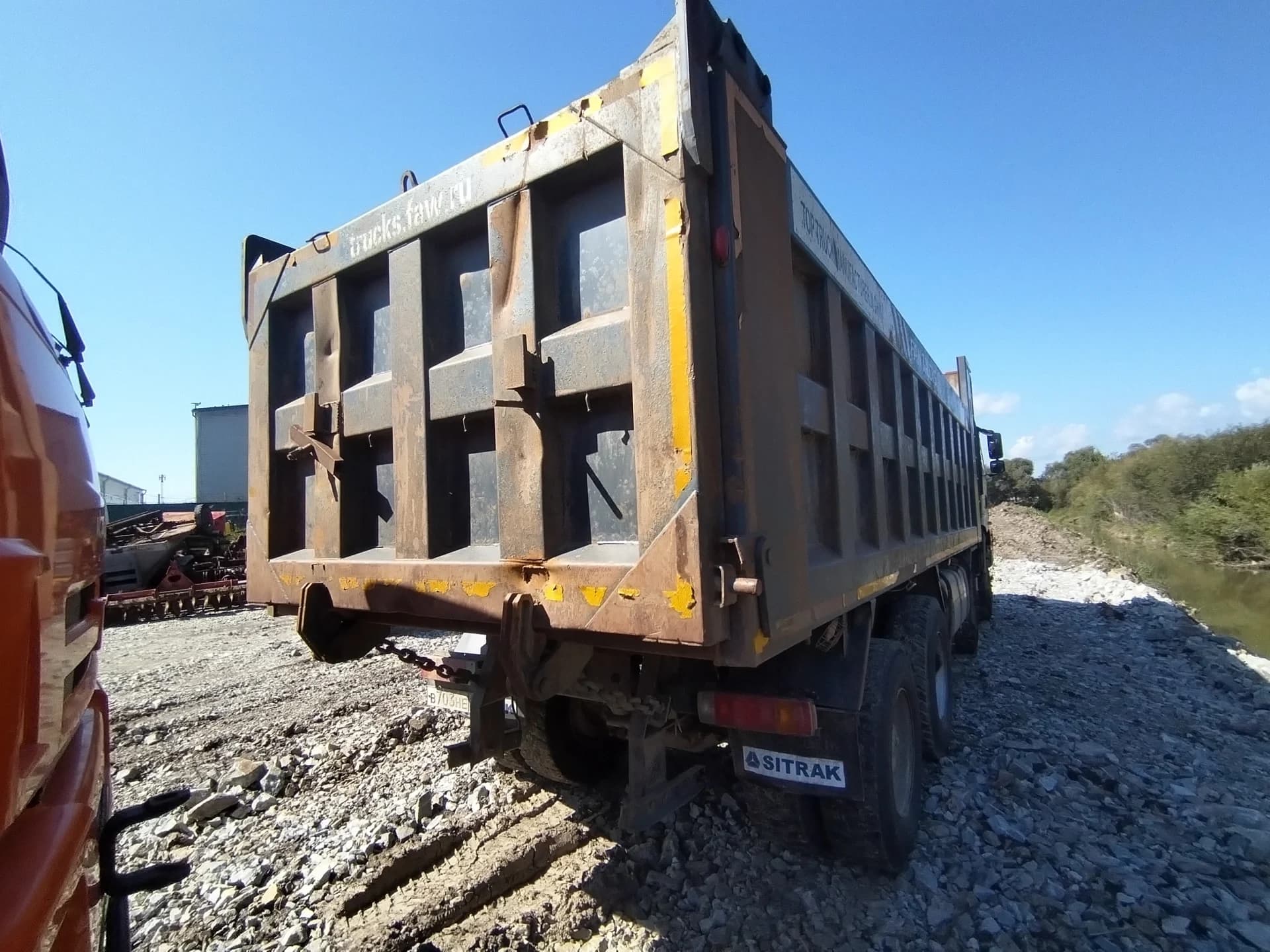 FAW J6