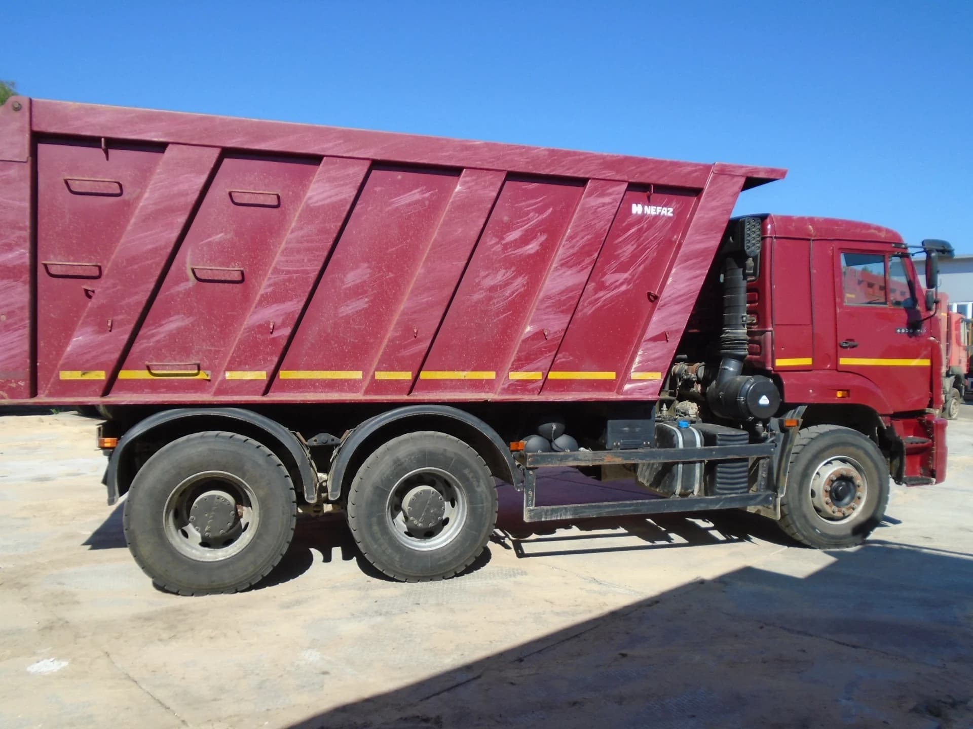 КамАЗ 6520