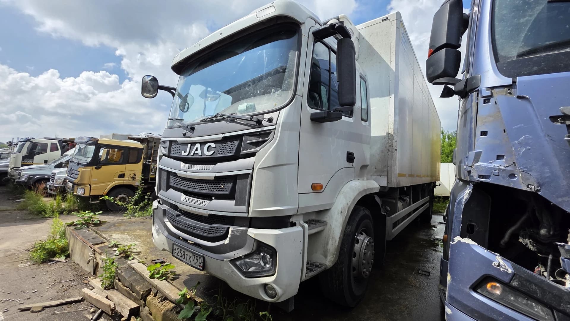 JAC N200