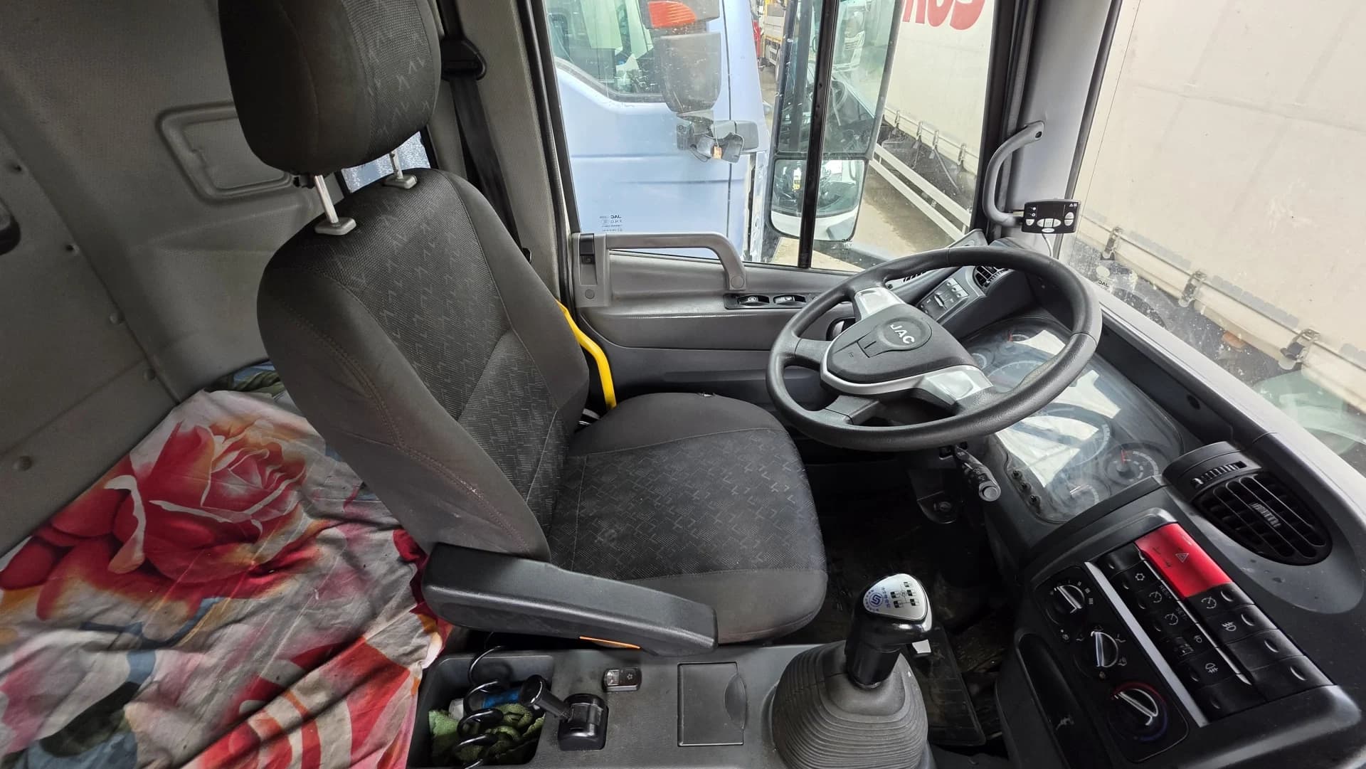 JAC N200