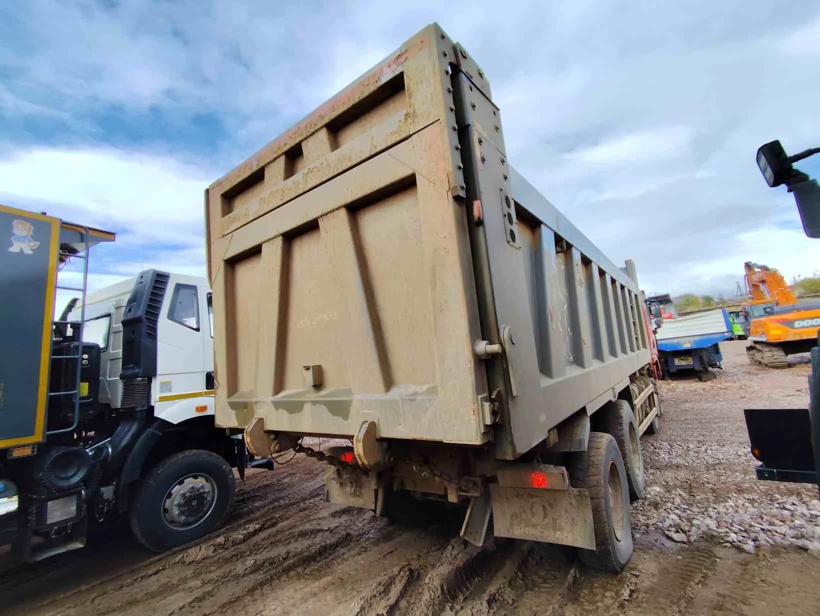 SHACMAN SX33186V366