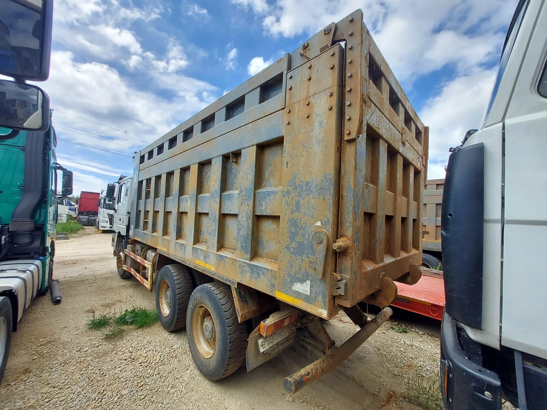 SHACMAN SX3258DT384C