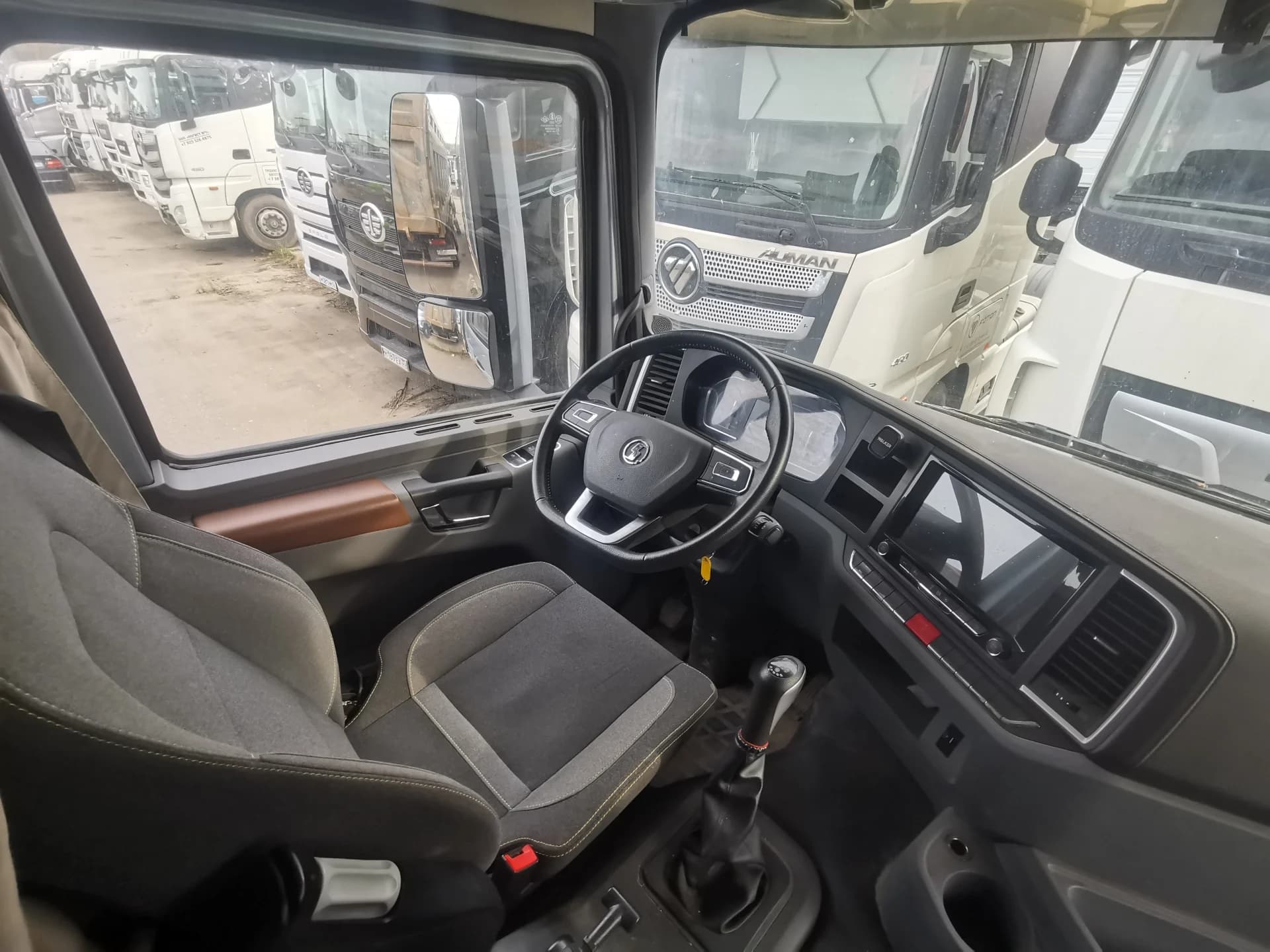 SHACMAN SX33186V366