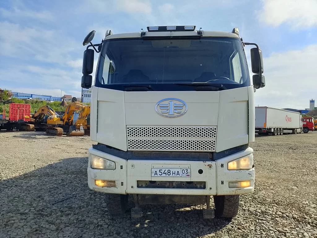 FAW J6