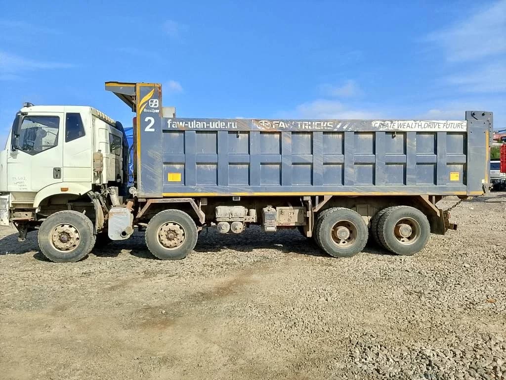 FAW J6