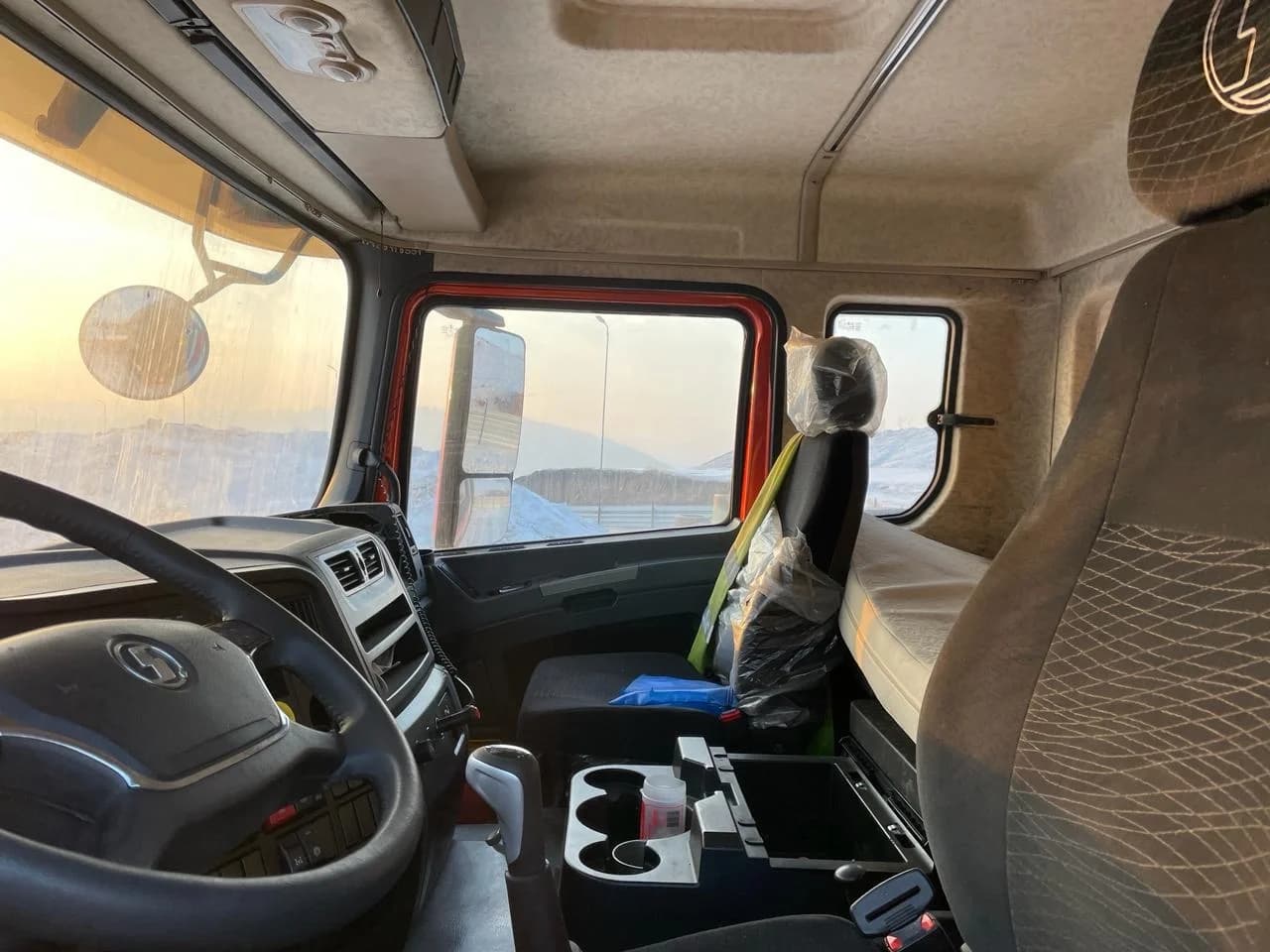SHACMAN SX33186V366