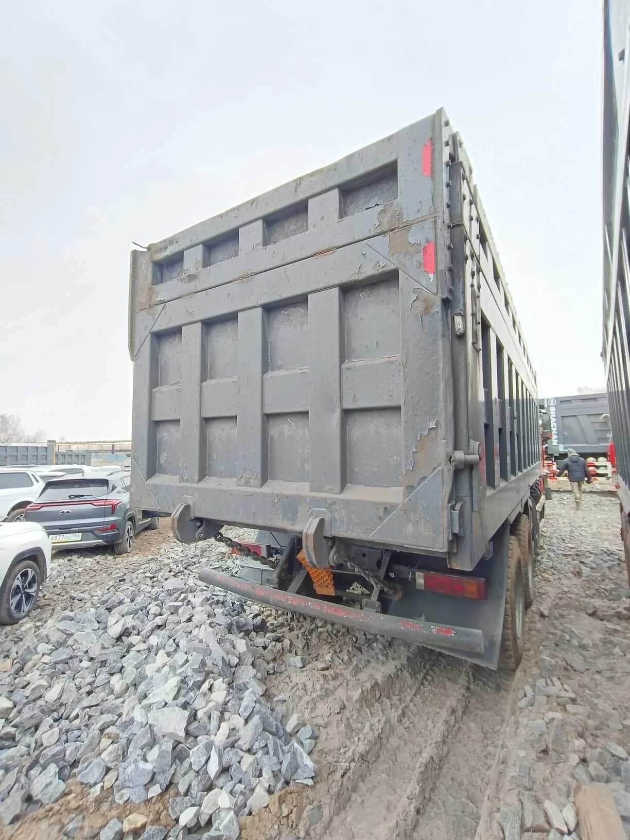 SHACMAN SX33186V366