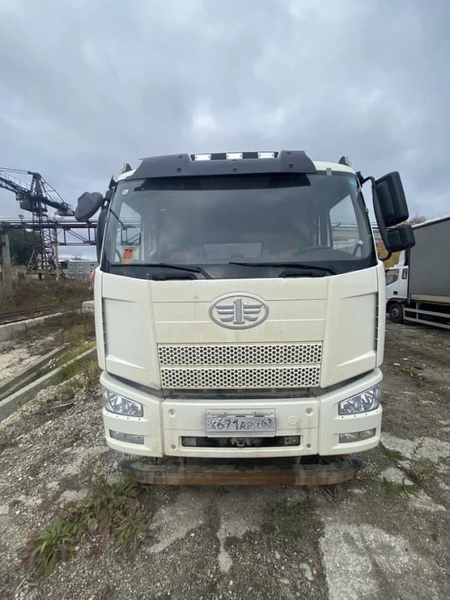 FAW J6