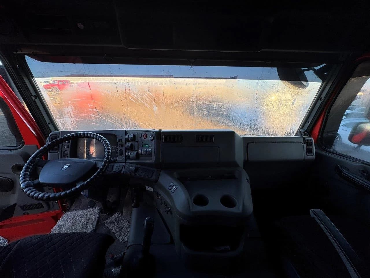 МАЗ 544028