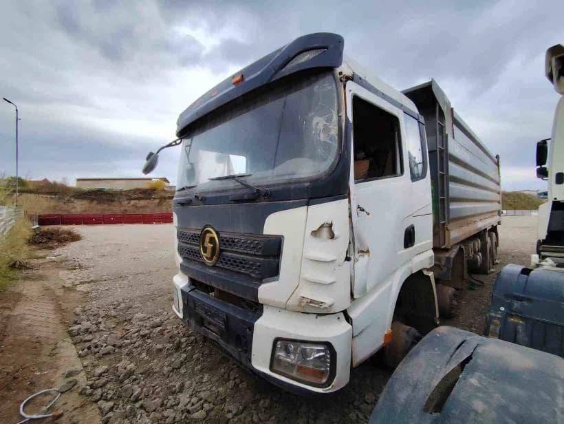 SHACMAN SX33186T366C