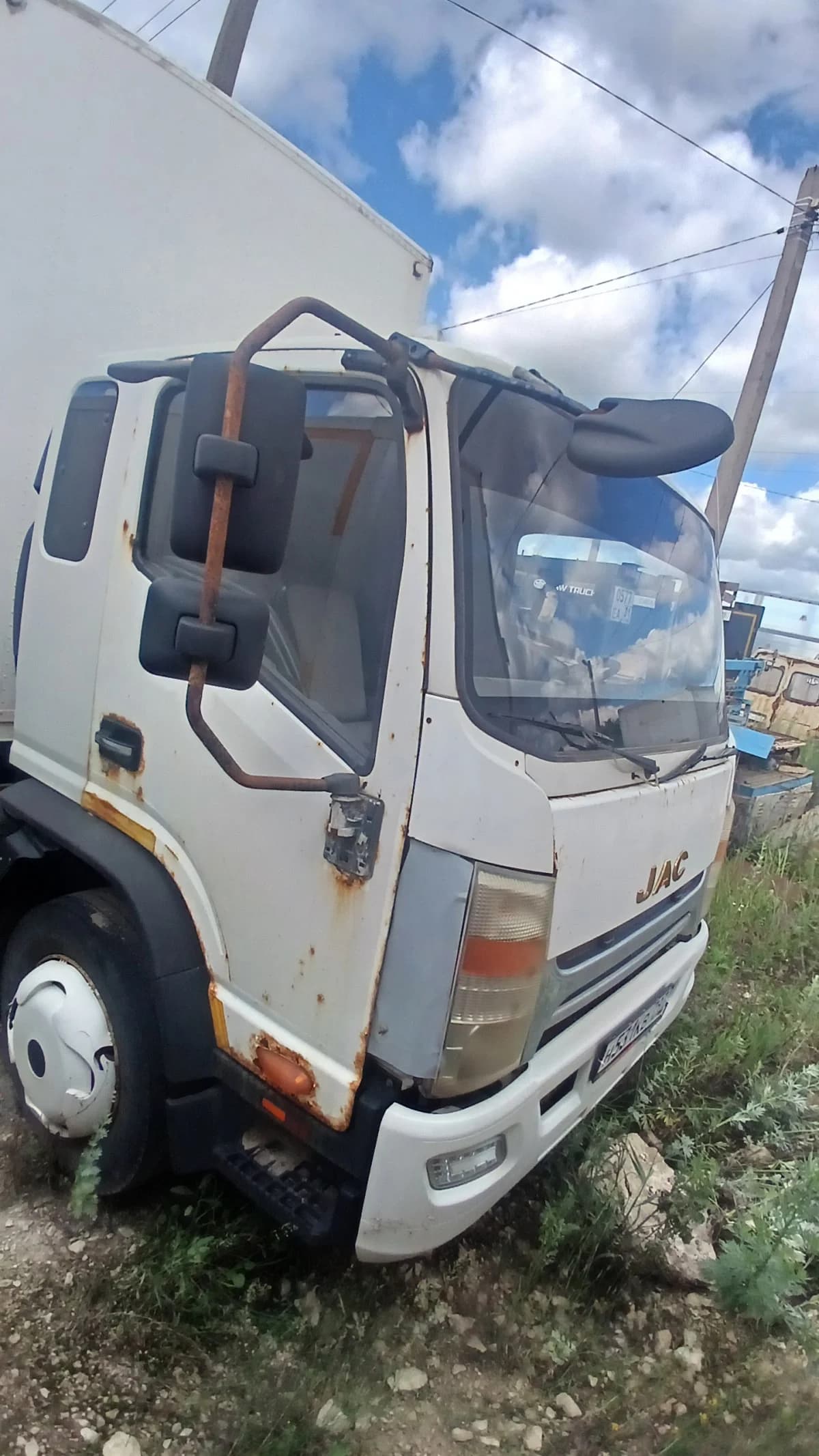 JAC N120