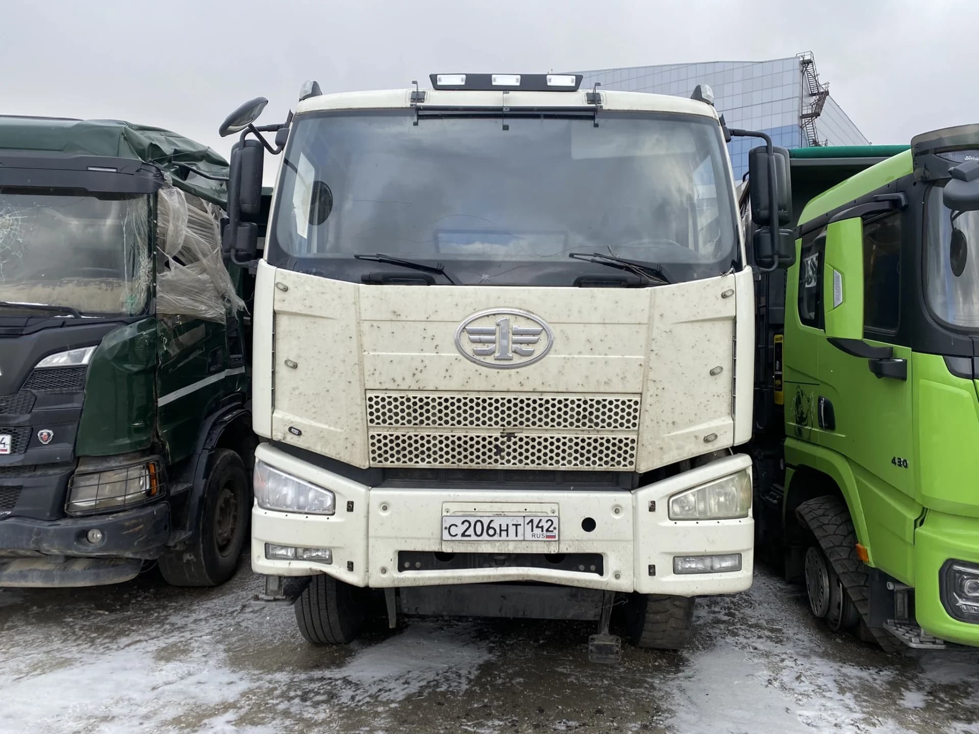 FAW J6