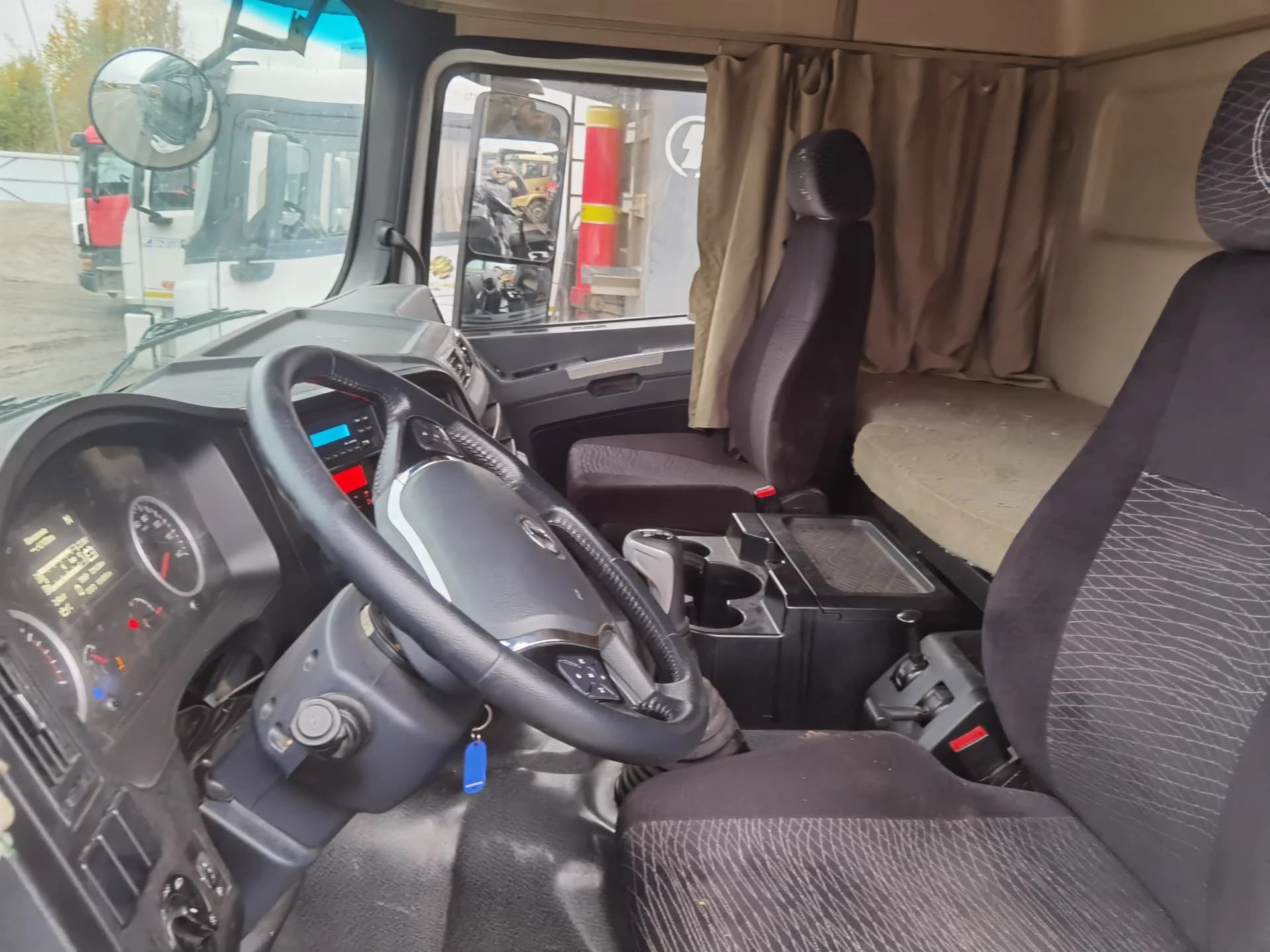 SHACMAN SX33186W366C