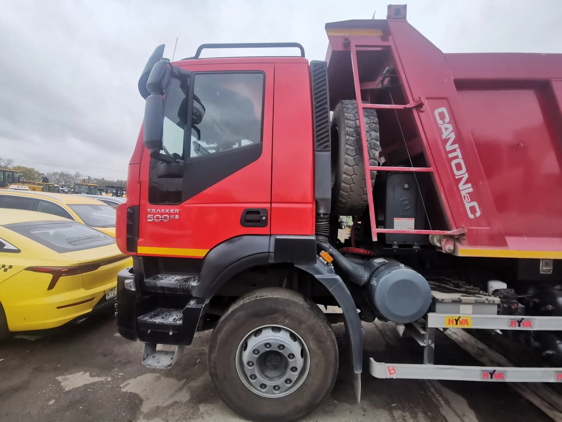 IVECO Trakker