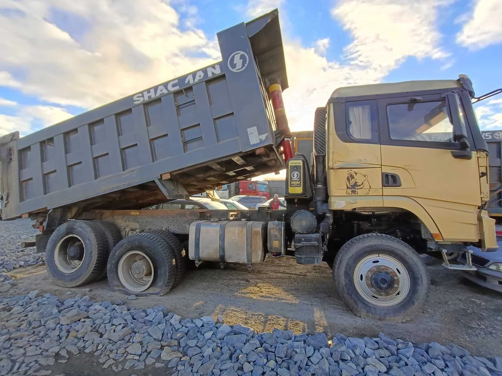 SHACMAN SX32586V385