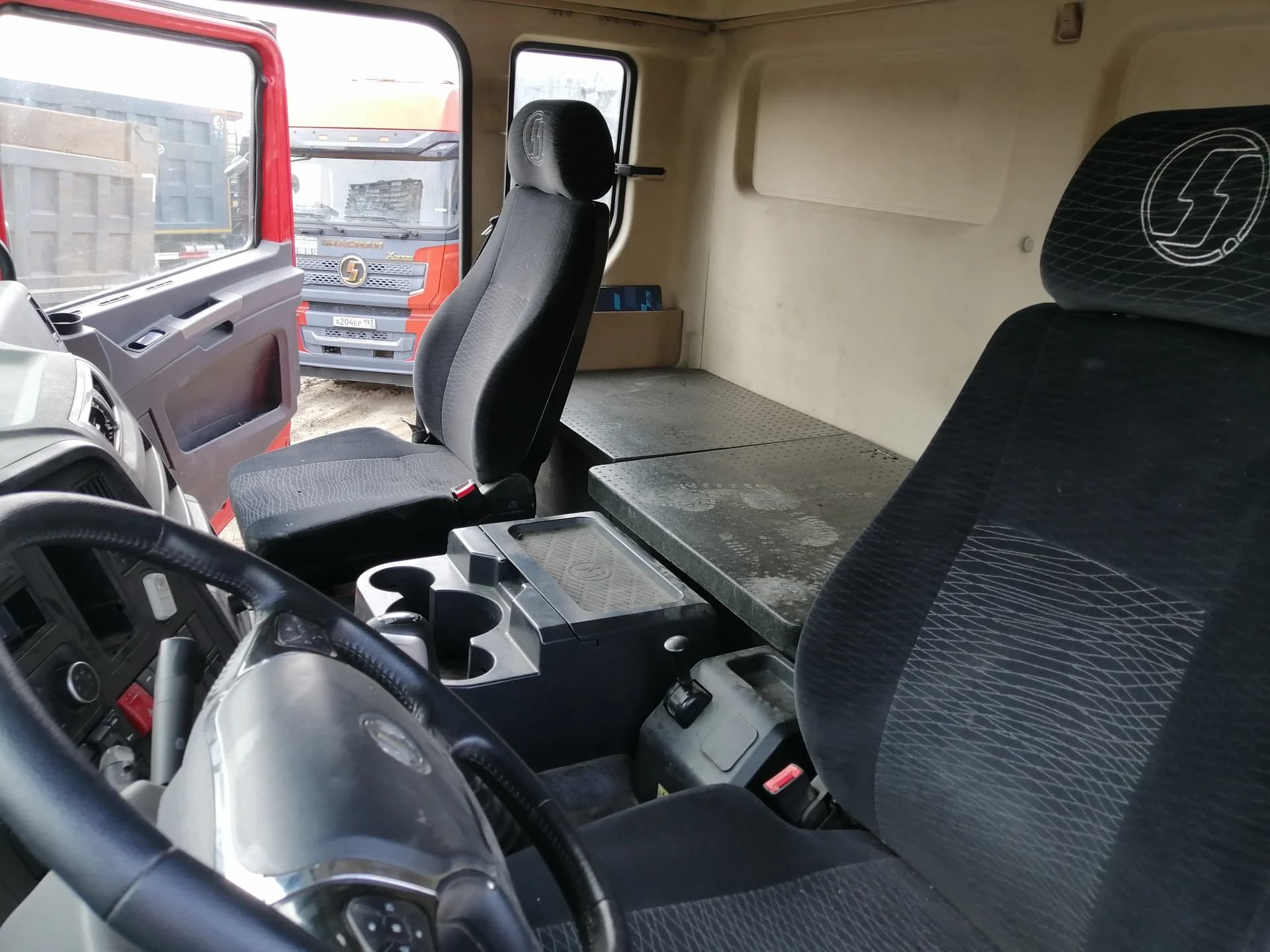 SHACMAN SX33186T366