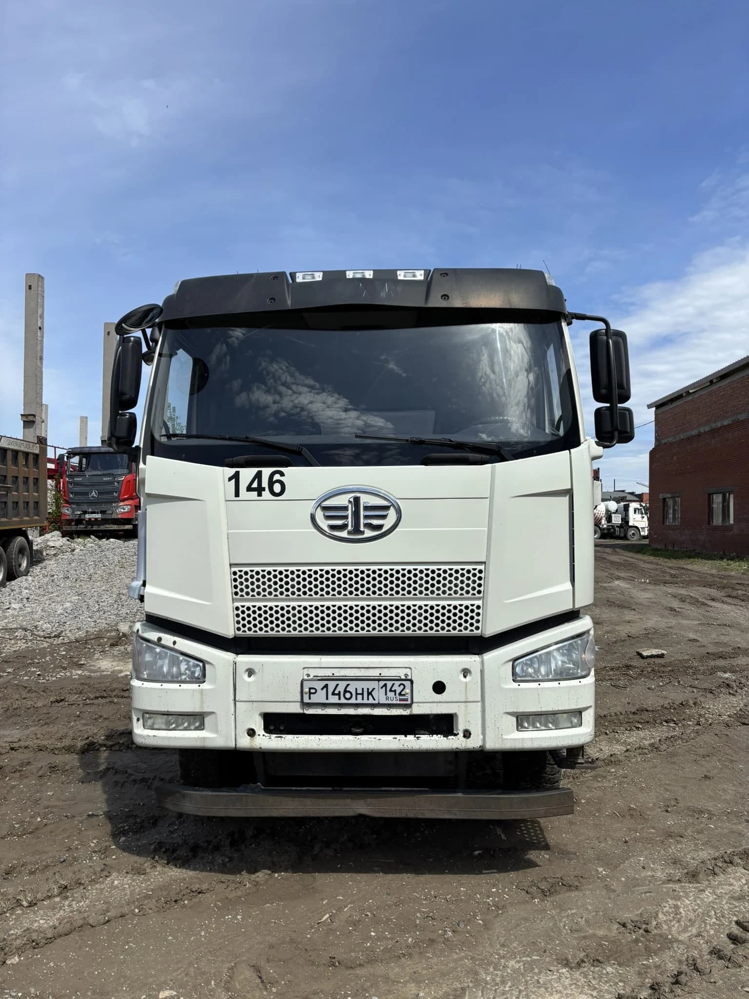 FAW J6