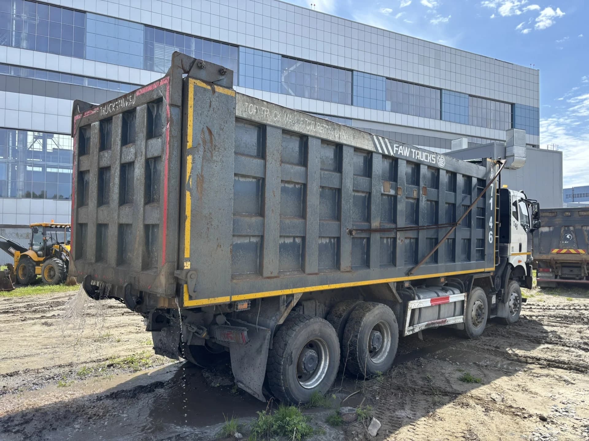 FAW J6