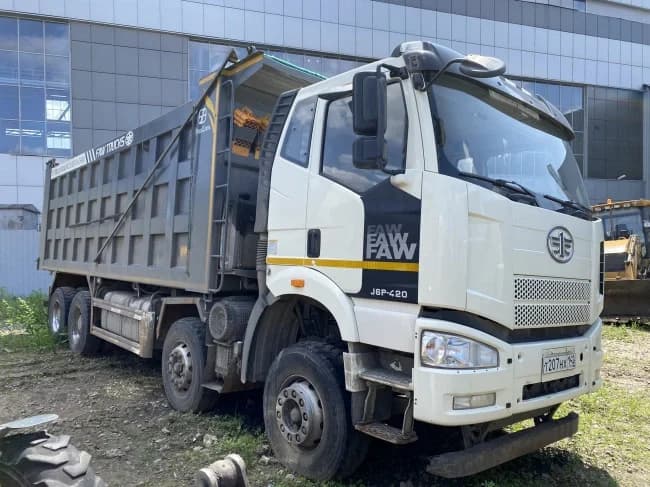 FAW J6