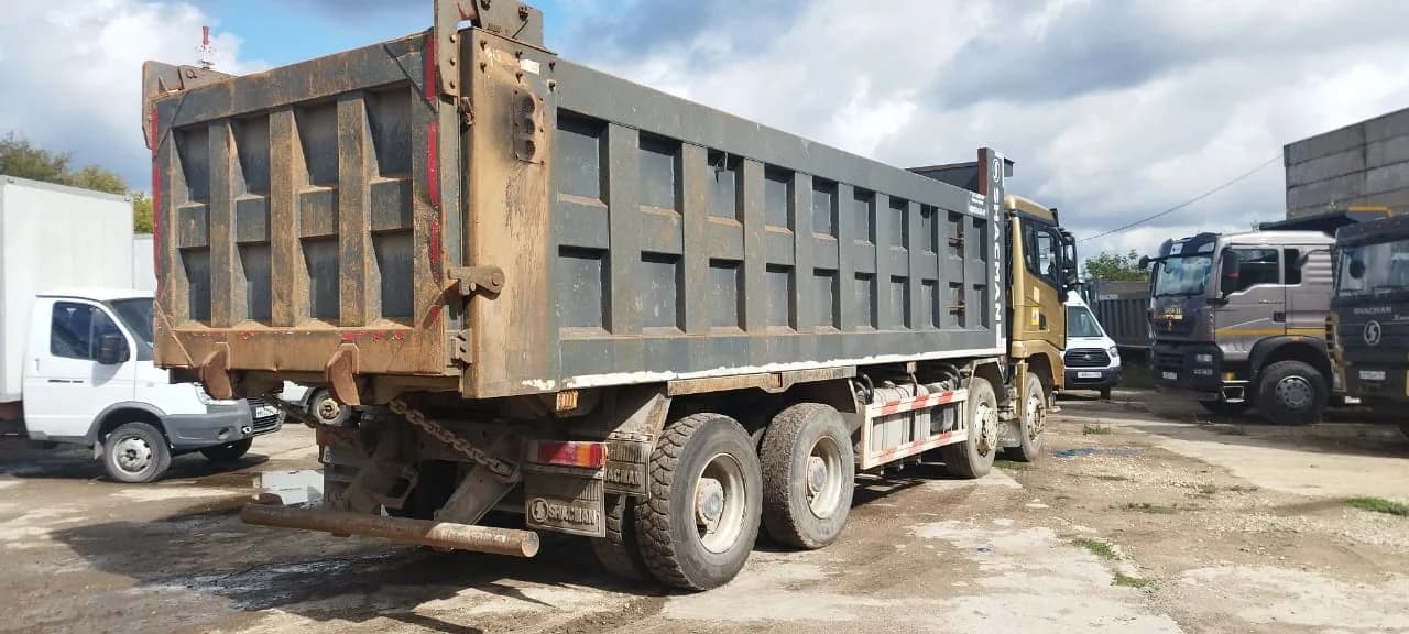 SHACMAN SX33186V366