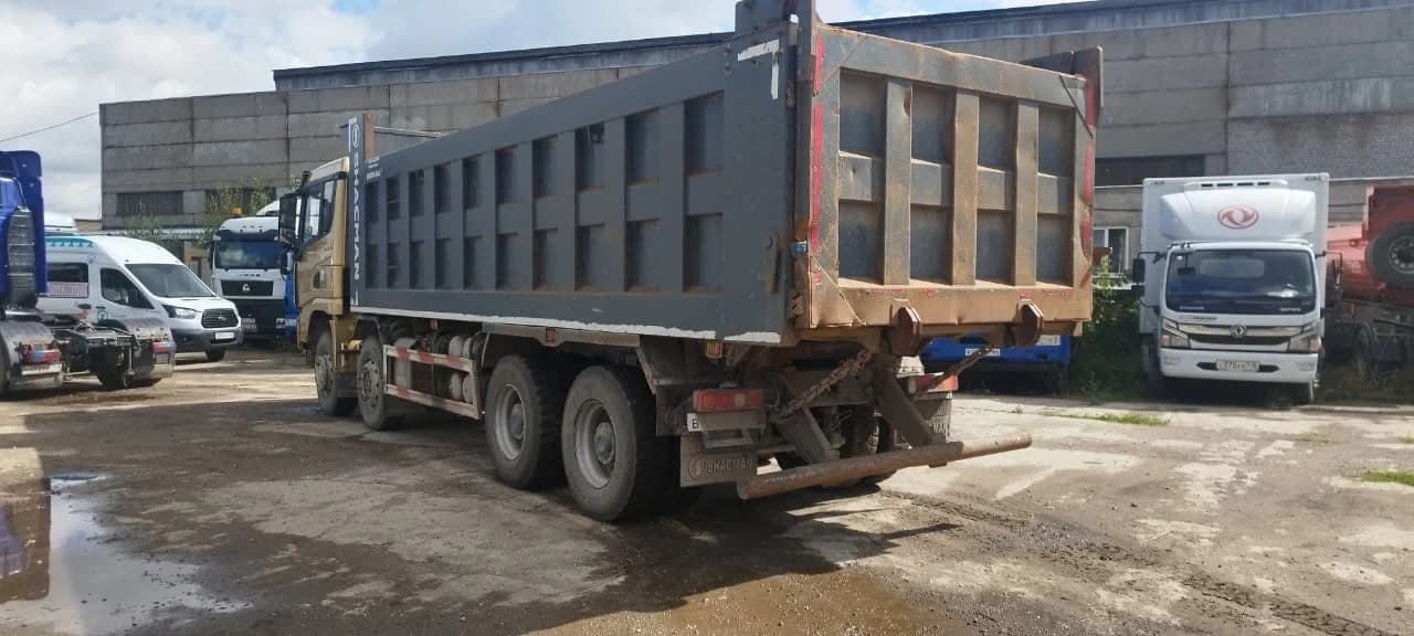 SHACMAN SX33186V366