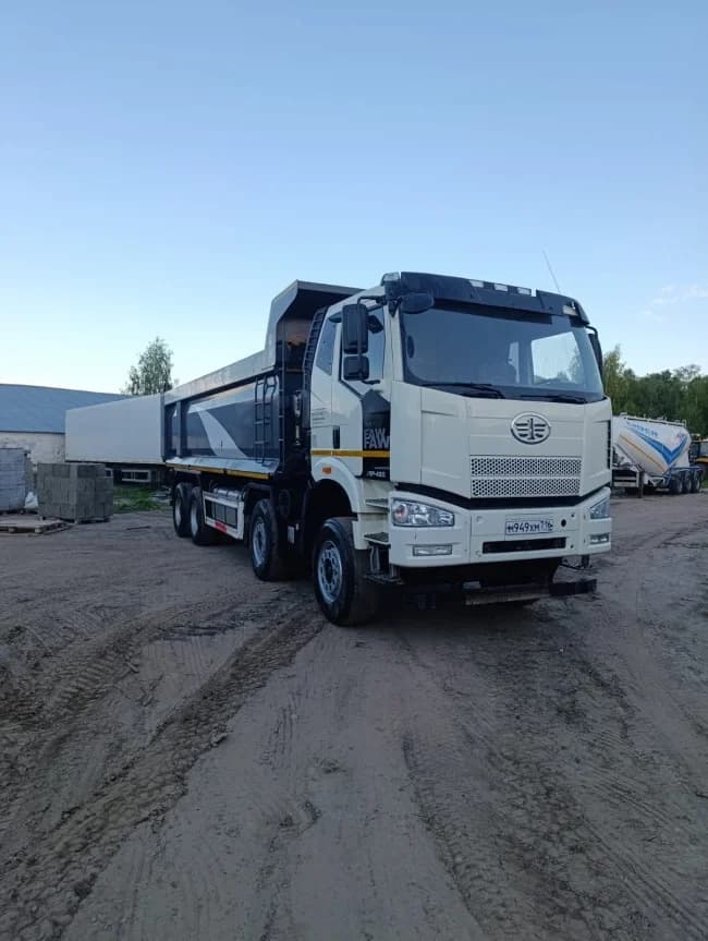 FAW J6