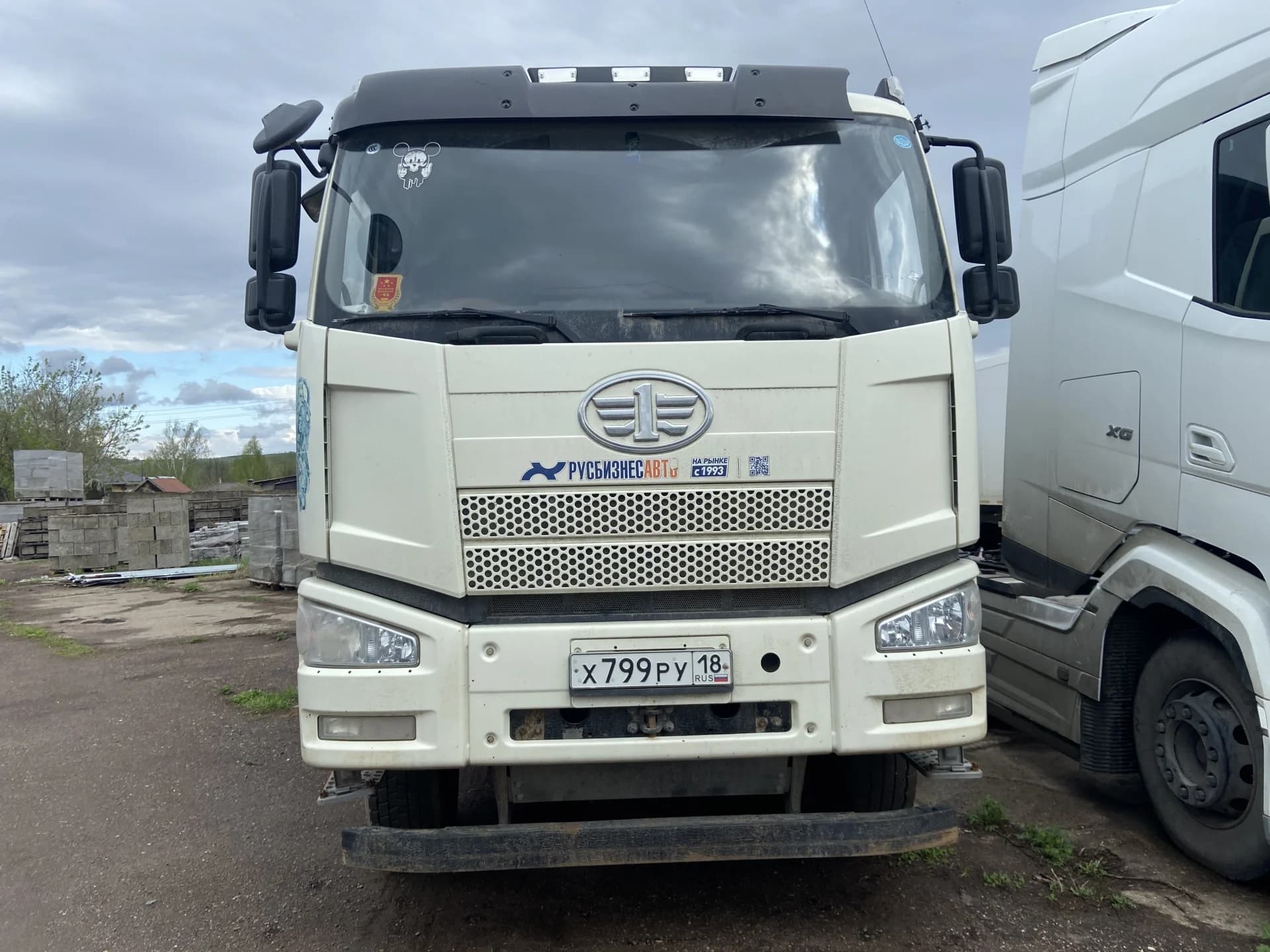 FAW J6