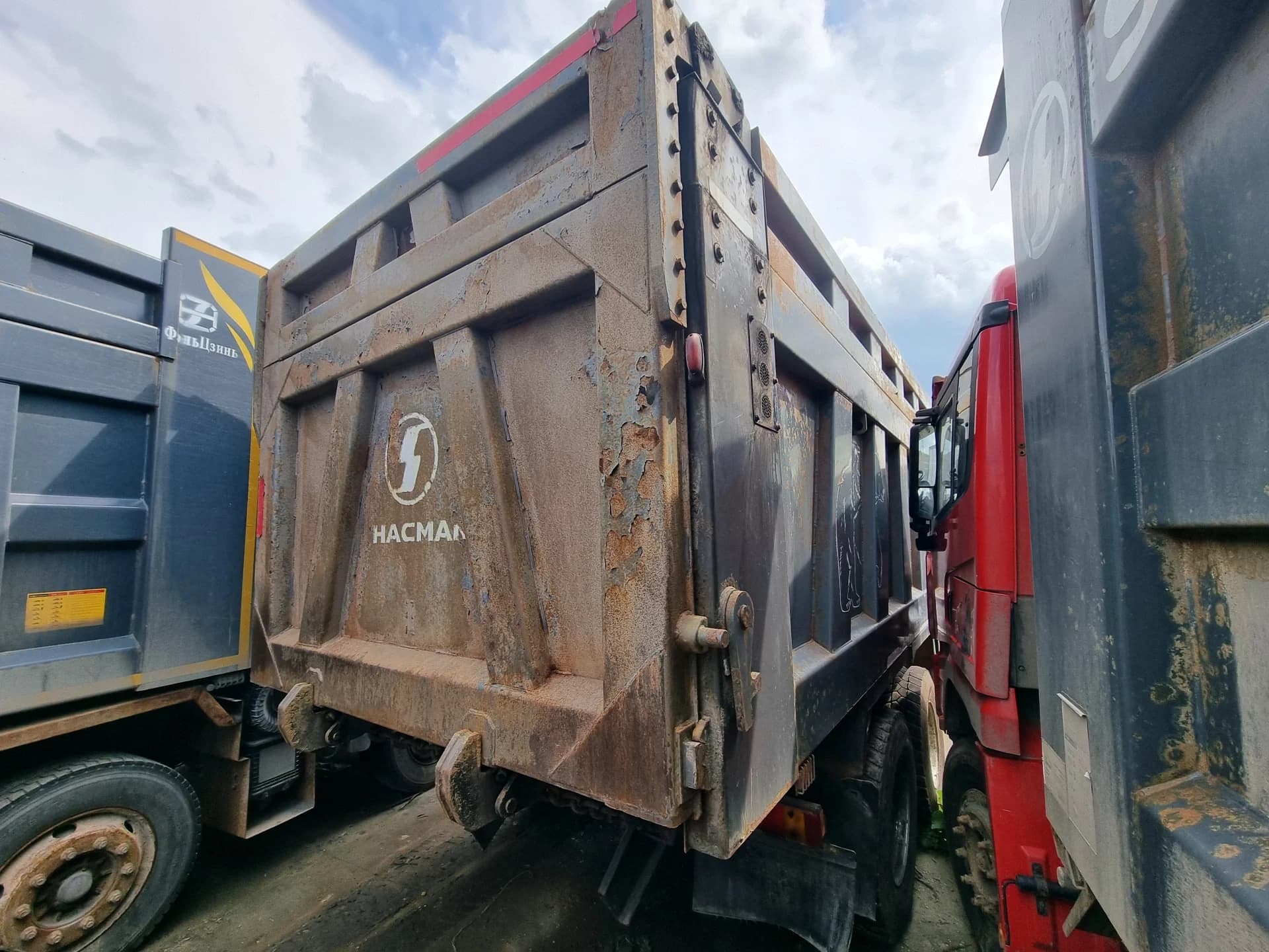 SHACMAN SX33186V366