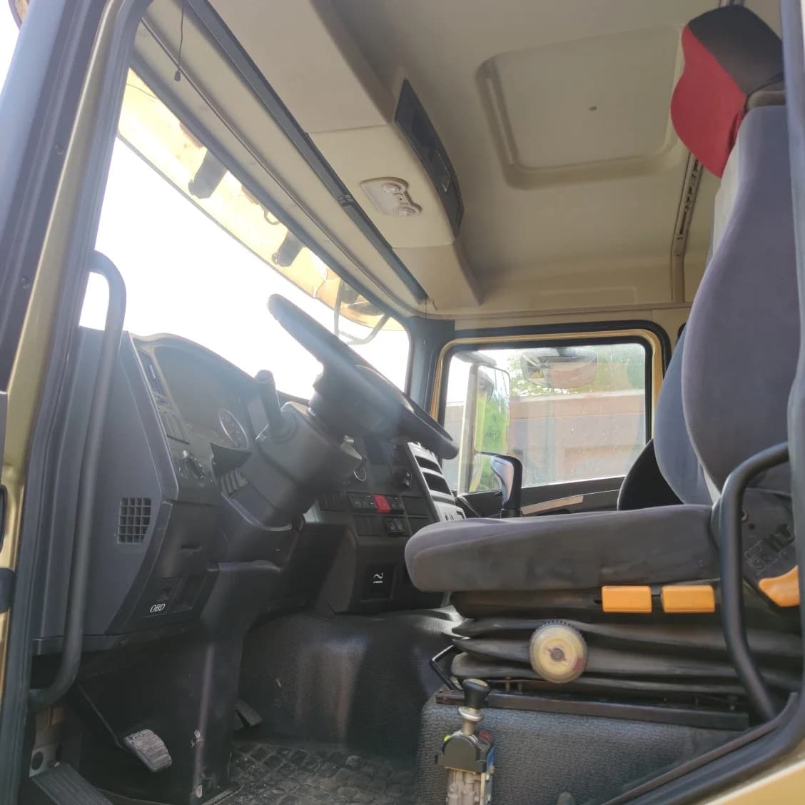 SHACMAN SX33186V366