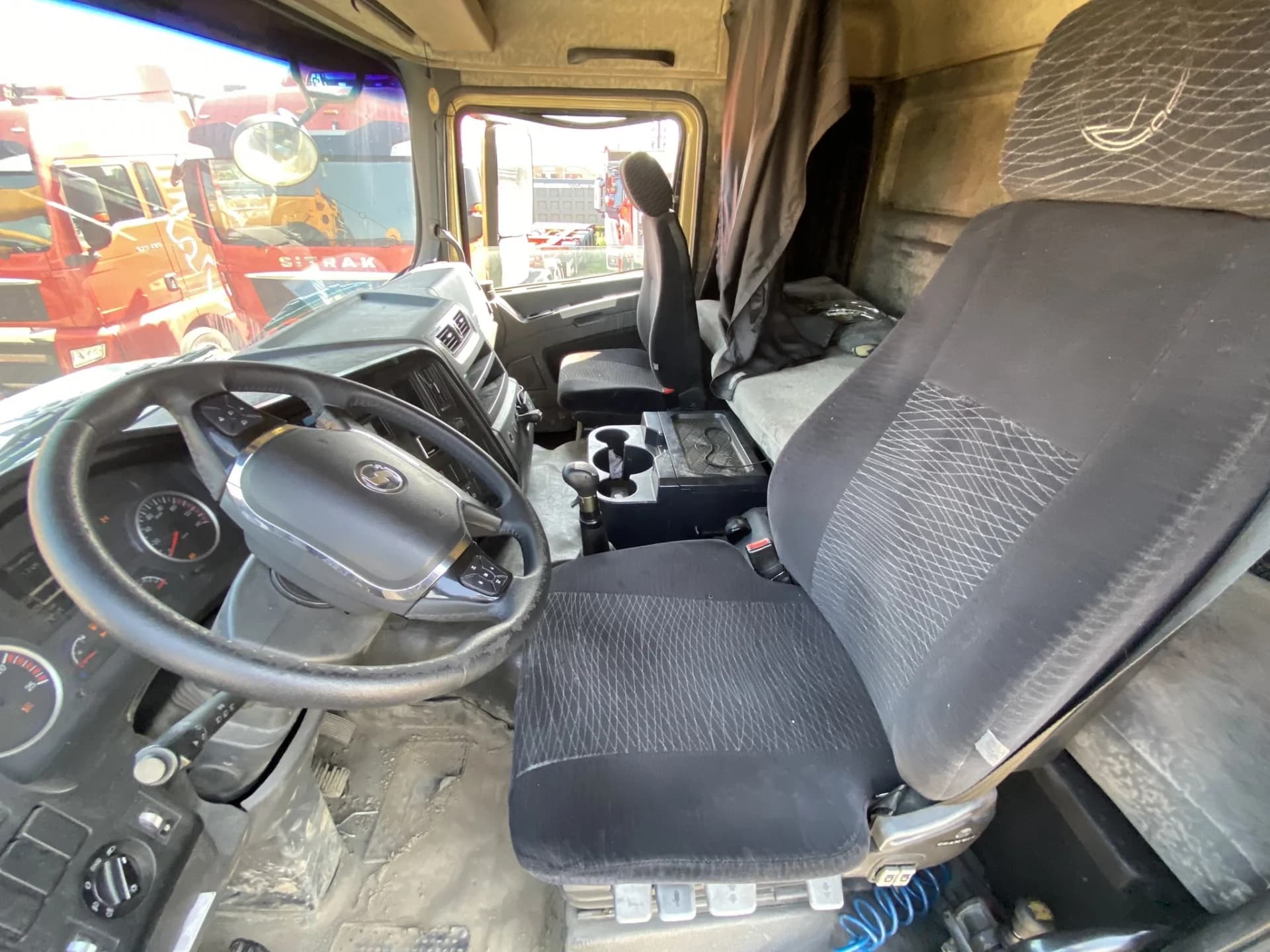 SHACMAN SX33186T366