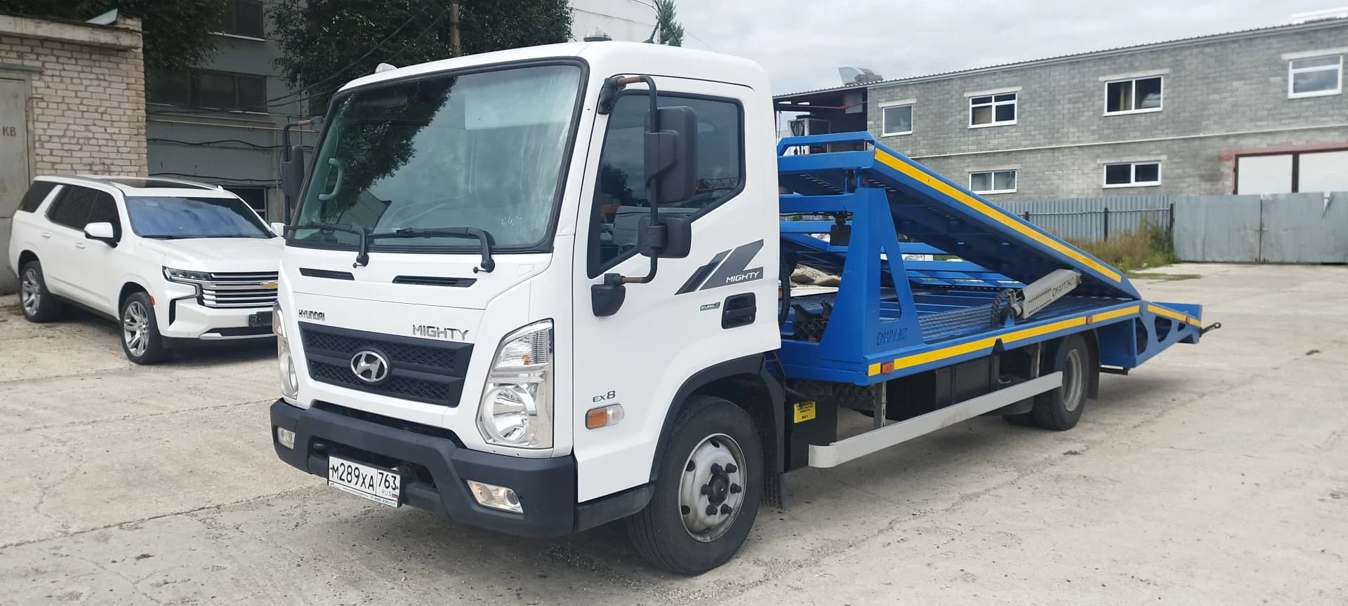 Hyundai Mighty EX8