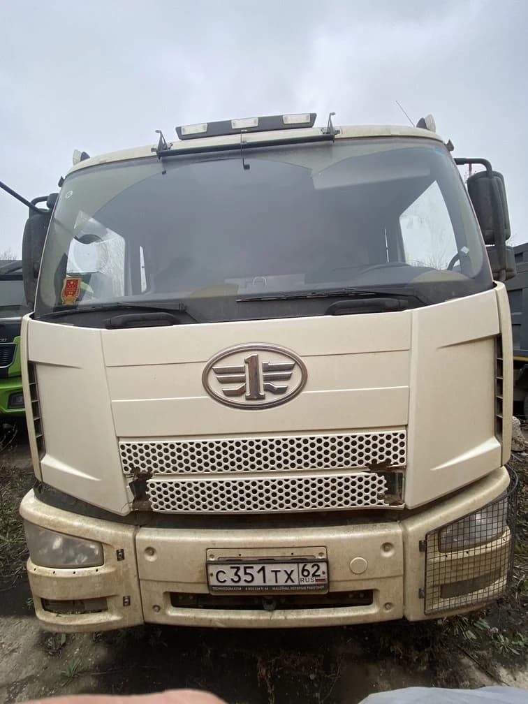 FAW J6