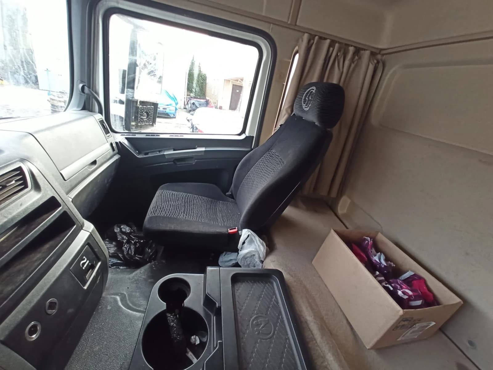 SHACMAN SX33186W366C