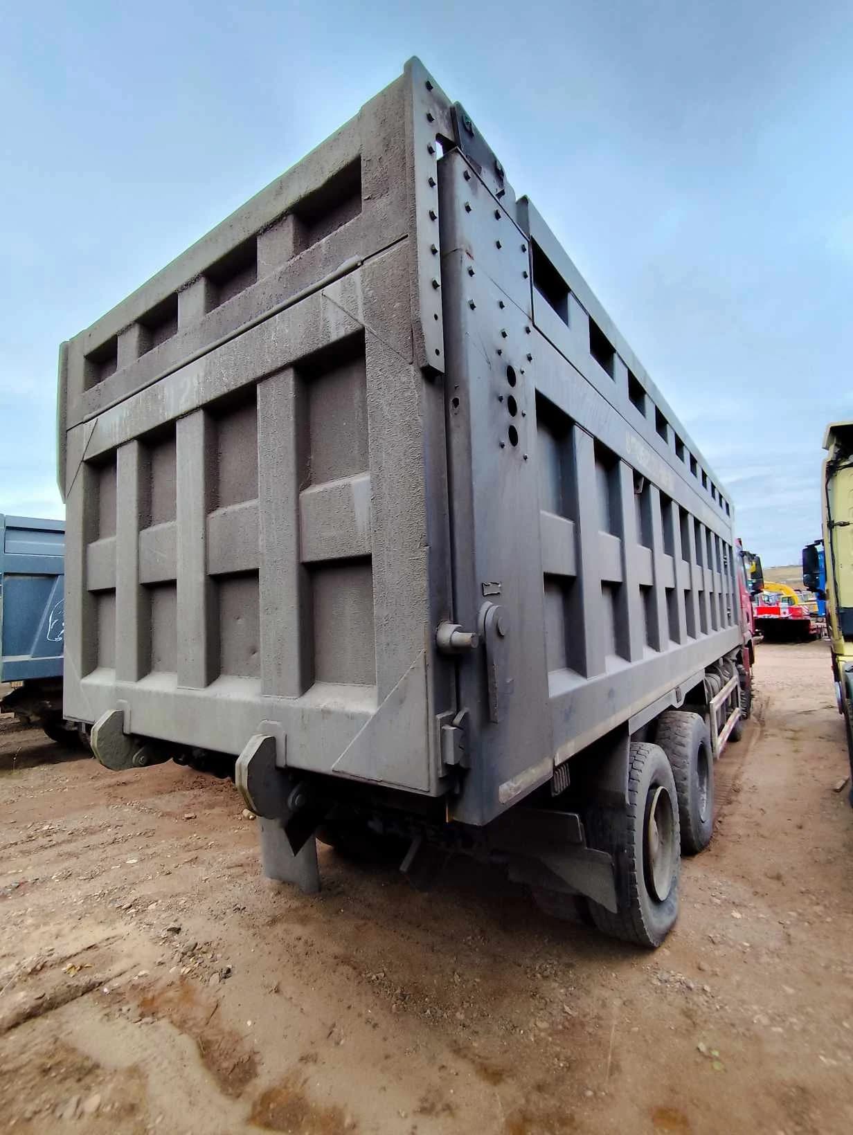 SHACMAN SX33186T366